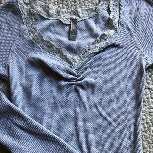 Cute free people thermal shirt